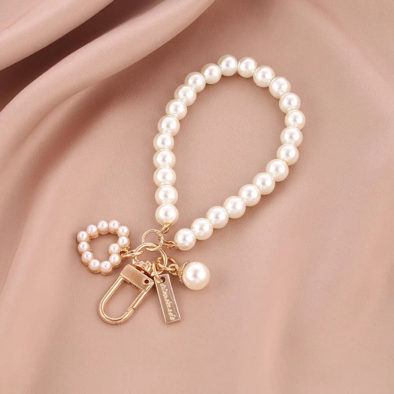 Cute Pearl Keychain – Shiny Pearl Bead Shell Pendant for Bags, Phones, Backpacks, and Car Keys